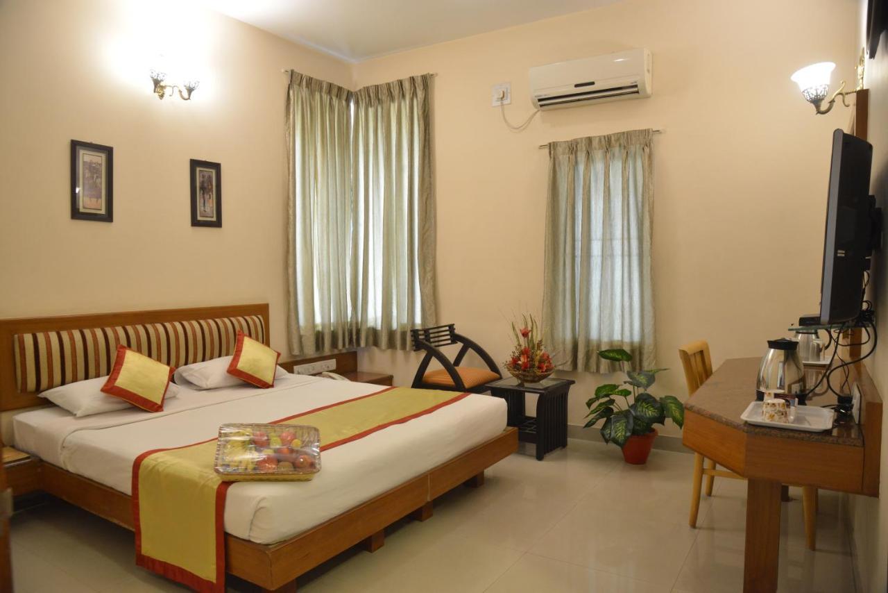 Pai Vista, Kr Road Hotel Bangalore Exterior photo