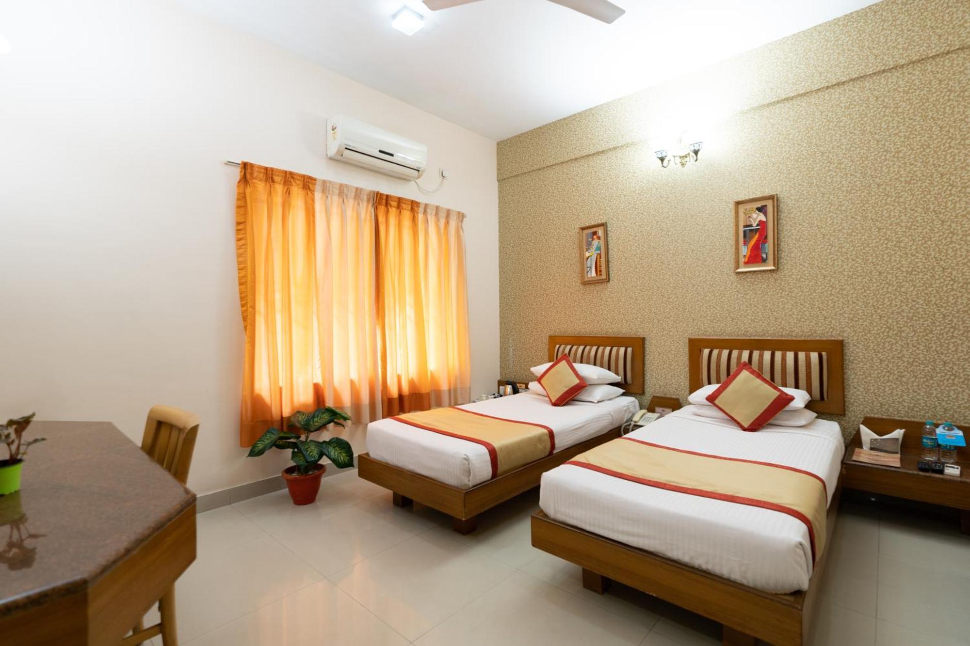 Pai Vista, Kr Road Hotel Bangalore Exterior photo